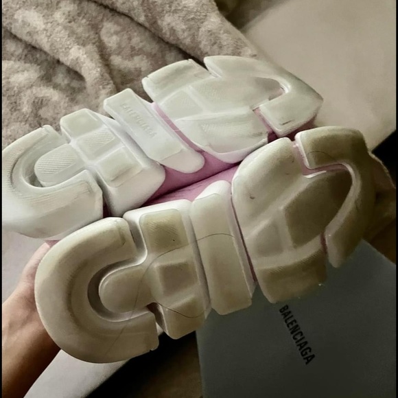Balenciaga Speed 2.0 Clear Sole Sneakers - Picture 6 of 6